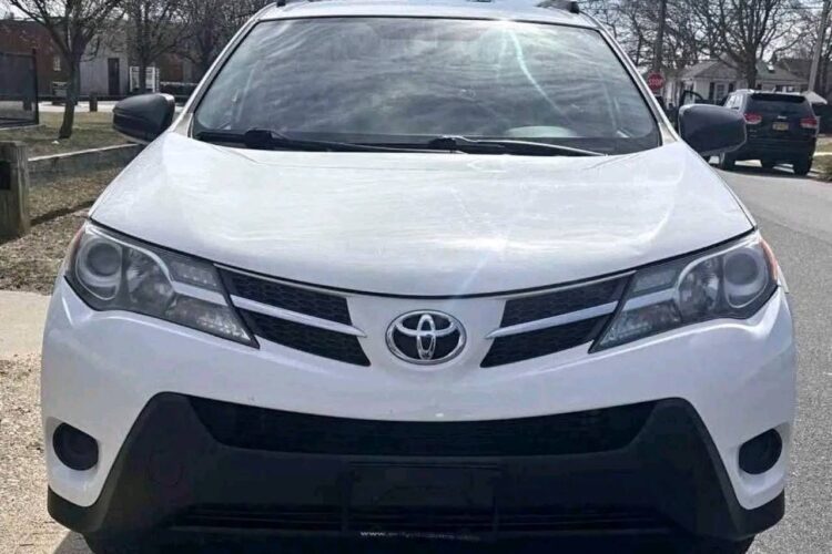 Toyota RAV4 LE AWD